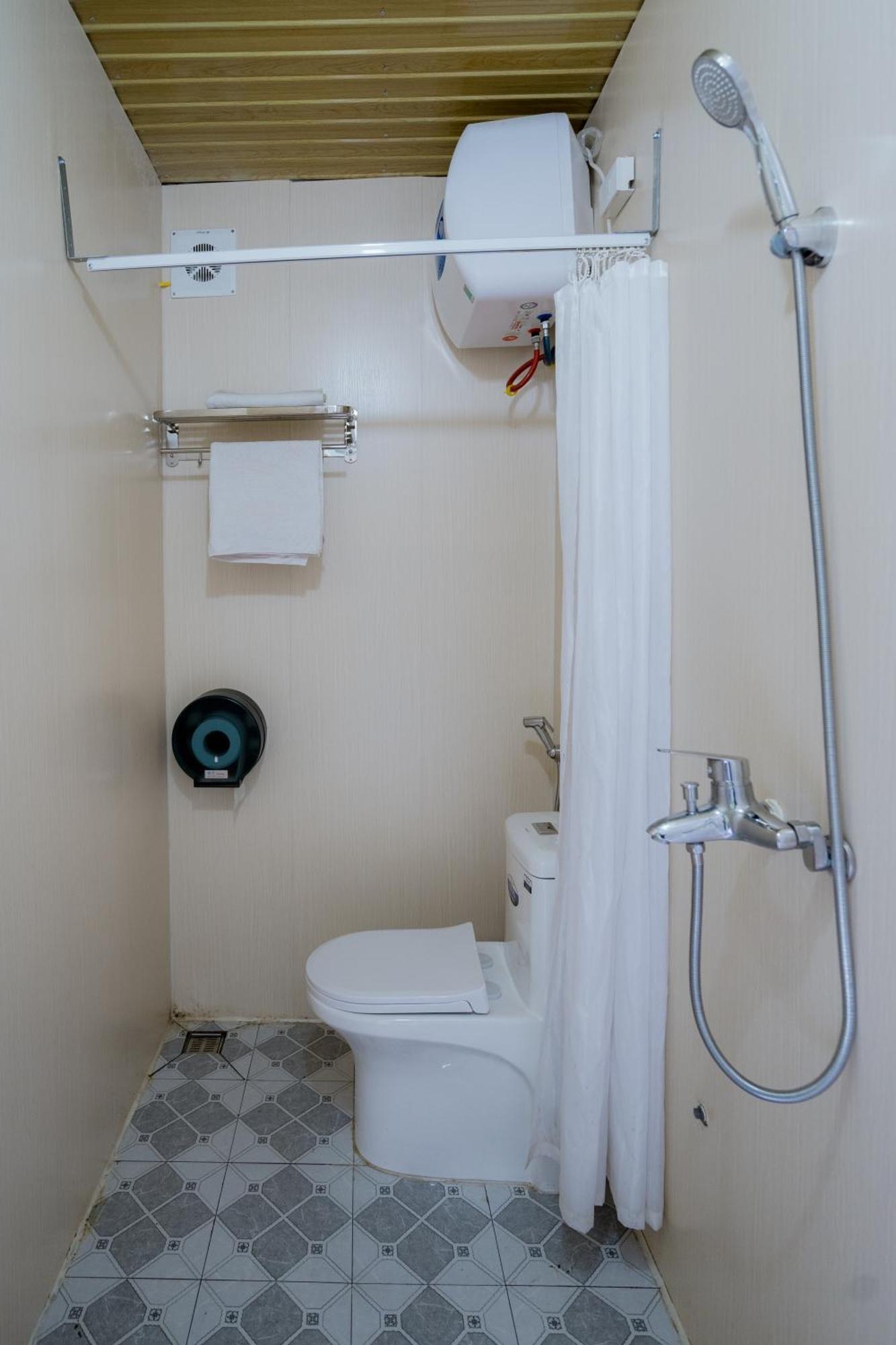 City Garden Hostel Нин Бин Екстериор снимка